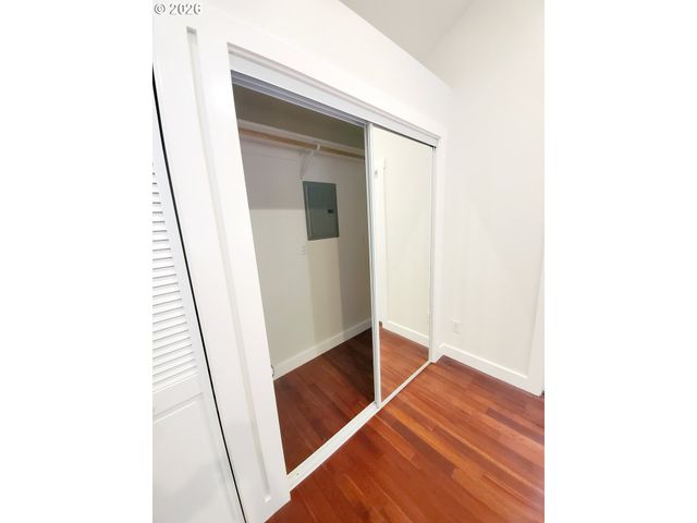 745 Sw MAPLECREST Dr, Portland, OR 97219