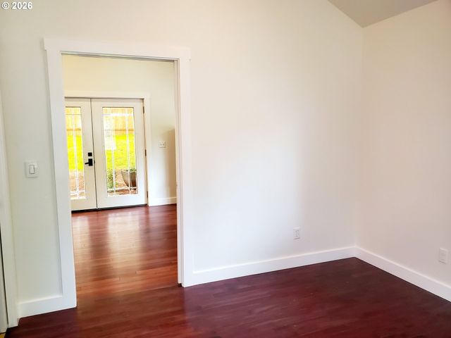 745 Sw MAPLECREST Dr, Portland, OR 97219