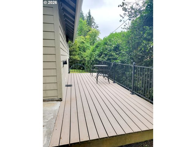 745 Sw MAPLECREST Dr, Portland, OR 97219