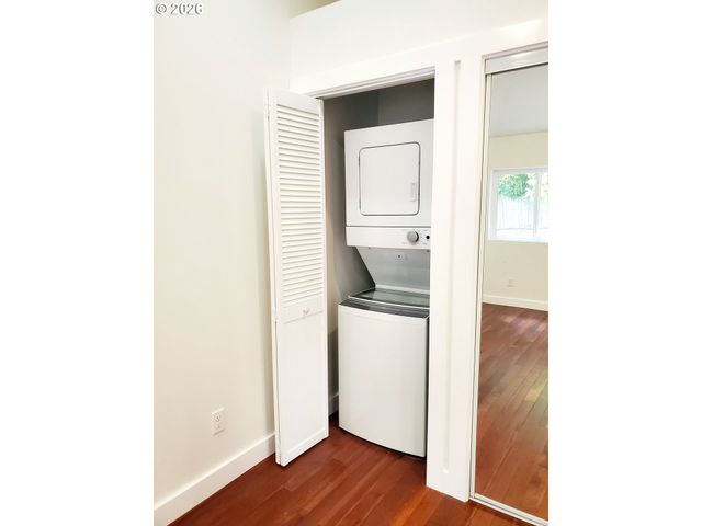 745 Sw MAPLECREST Dr, Portland, OR 97219