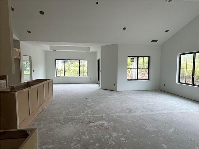 1970 Harvest Road, Liberty, MO 64068