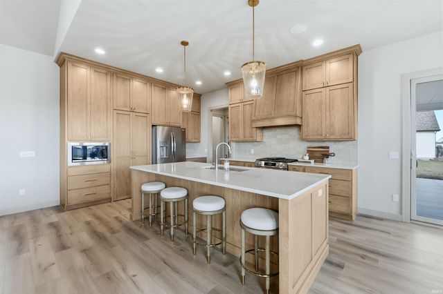 12242 Rain Lily Court, Fort Wayne, IN 46814