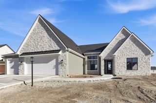 12242 Rain Lily Court, Fort Wayne, IN 46814