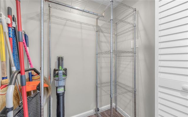 3250 Saxon PL, Virginia Beach, VA 23453