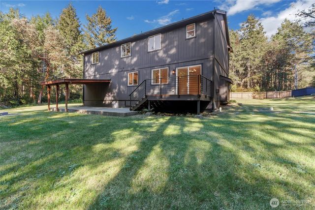 210 Tiedeman Road NW, Lakebay, WA 98349