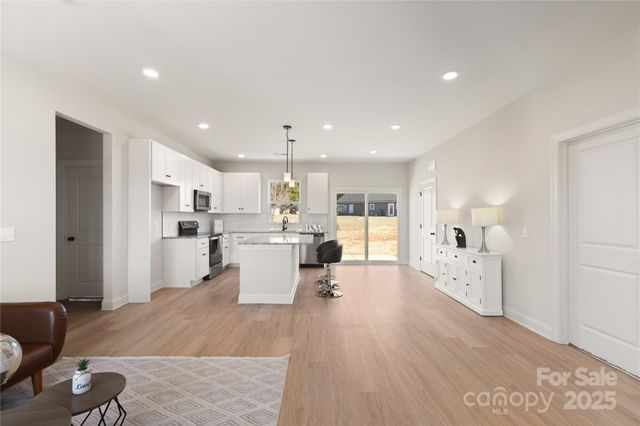 101 Allen Hill Way, Olin, NC 28660