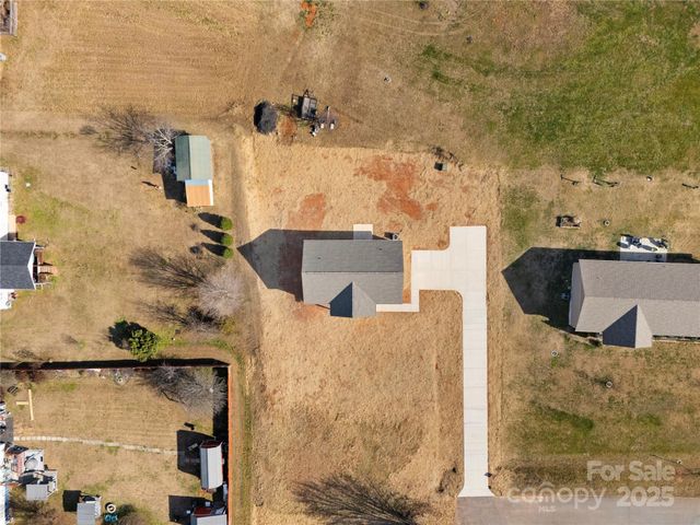 101 Allen Hill Way, Olin, NC 28660