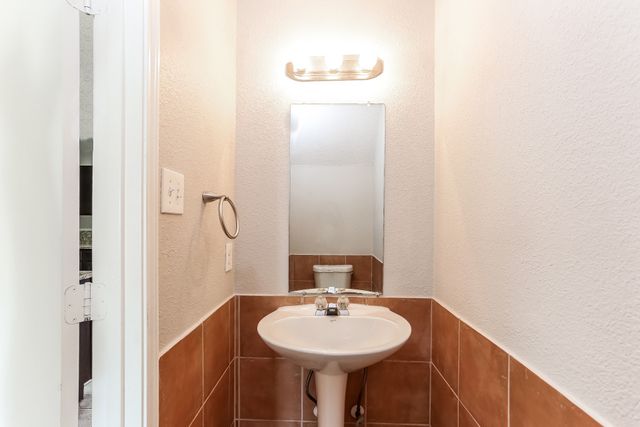 3011 Clemente Drive, Grand Prairie, TX 75052