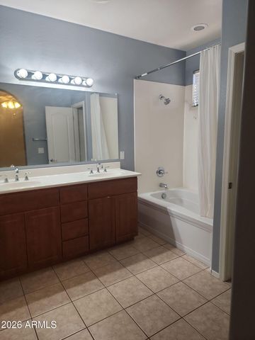 705 W Queen Creek Road 1046, Chandler, AZ 85248