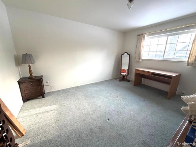 671 E Fox Hills Drive, Bloomfield Hills, MI 48304