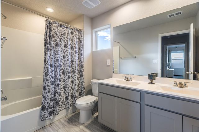 3205 Tazanita Loop SE, Rio Rancho, NM 87124