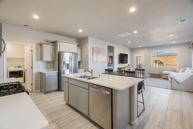 3205 Tazanita Loop SE, Rio Rancho, NM 87124