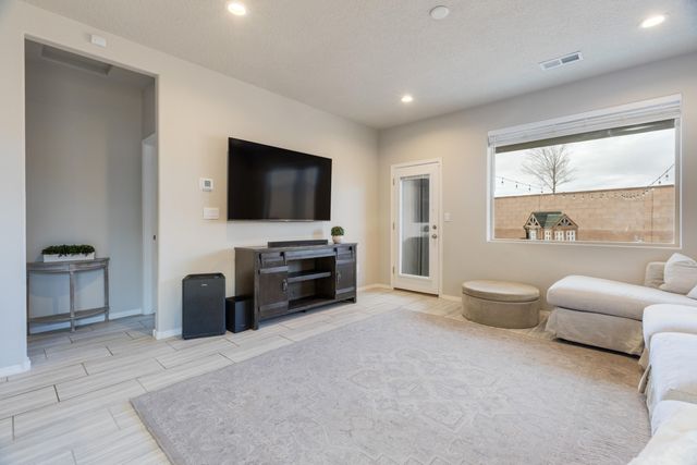 3205 Tazanita Loop SE, Rio Rancho, NM 87124