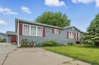 3701 CHAMPION DR, Rapid City, SD 57701