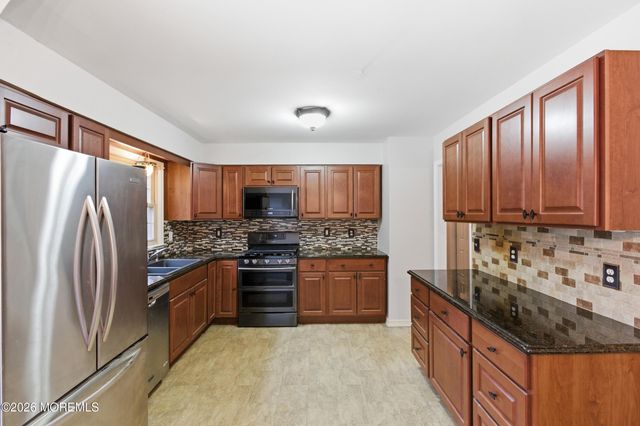 536 River Drive, Toms River, NJ 08753