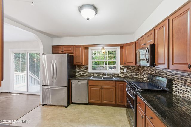 536 River Drive, Toms River, NJ 08753