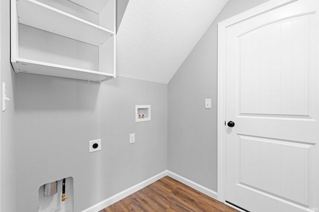 18303 Peregrine Drive, New Paris, IN 46553