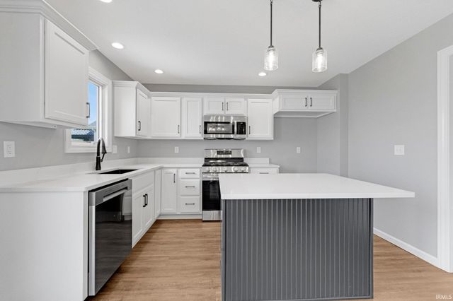 18303 Peregrine Drive, New Paris, IN 46553