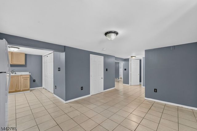17 Wolcott Ter 2, Newark City, NJ 07112