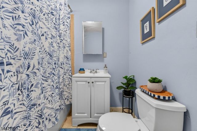 17 Wolcott Ter 2, Newark City, NJ 07112