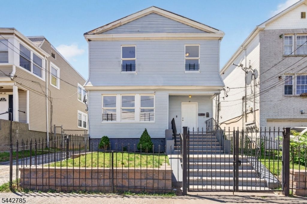 17 Wolcott Ter 2, Newark City, NJ 07112