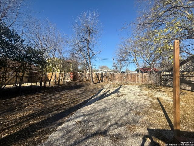 3011 W Cesar E Chavez Blvd Apt 3, San Antonio, TX 78207