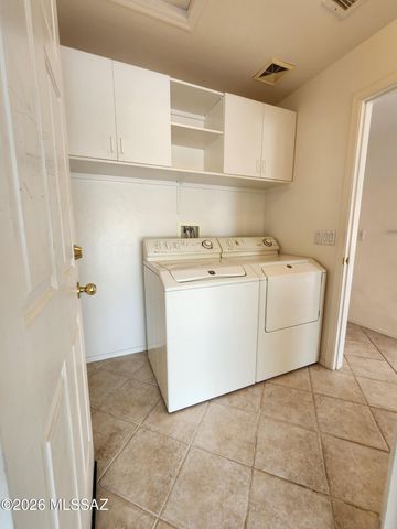 8340 N Austin Nikolas Court, Tucson, AZ 85704