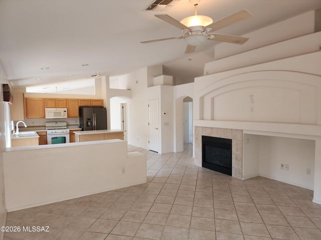 8340 N Austin Nikolas Court, Tucson, AZ 85704