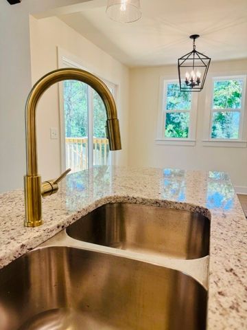 604 Debbie Dr, Hermitage, TN 37076