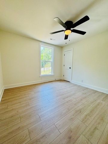604 Debbie Dr, Hermitage, TN 37076