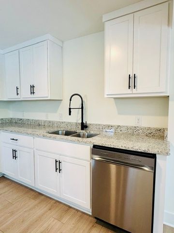 604 Debbie Dr, Hermitage, TN 37076