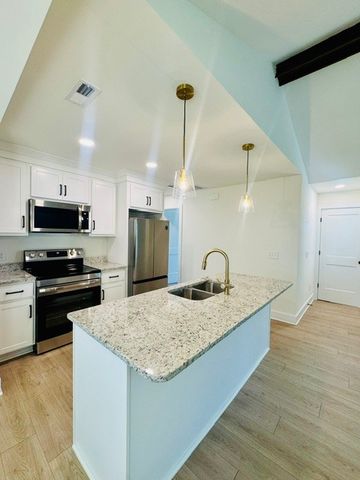 604 Debbie Dr, Hermitage, TN 37076