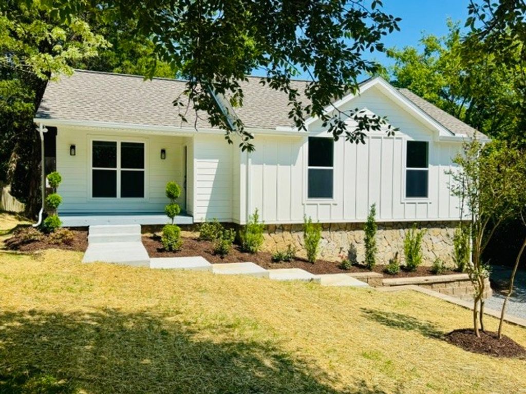 604 Debbie Dr, Hermitage, TN 37076