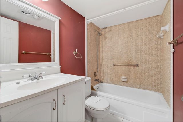 263 Ventnor R, Deerfield Beach, FL 33442