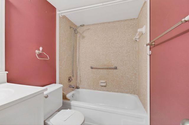 263 Ventnor R, Deerfield Beach, FL 33442