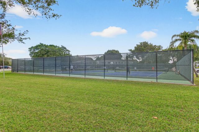 263 Ventnor R, Deerfield Beach, FL 33442