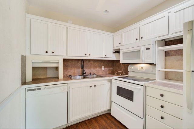 263 Ventnor R, Deerfield Beach, FL 33442