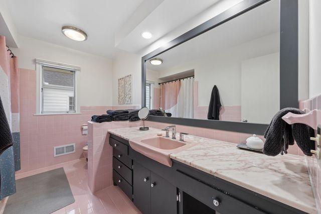 3621 Glenhurst Avenue, Saint Louis Park, MN 55416