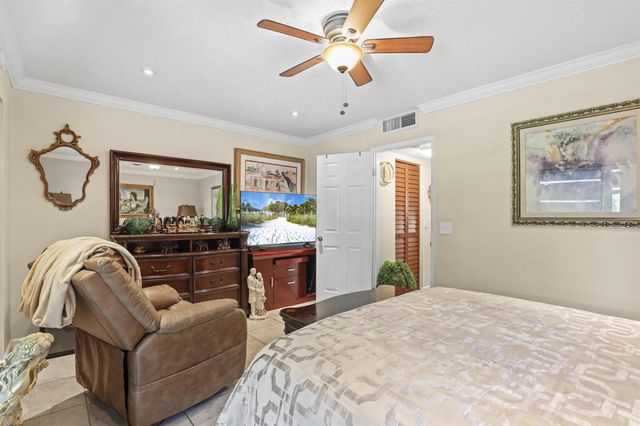 3100 Springdale Boulevard 308, Palm Springs, FL 33461