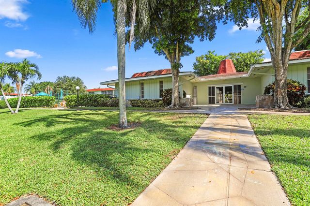 3100 Springdale Boulevard 308, Palm Springs, FL 33461