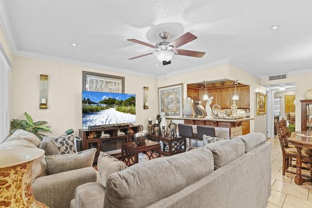 3100 Springdale Boulevard 308, Palm Springs, FL 33461