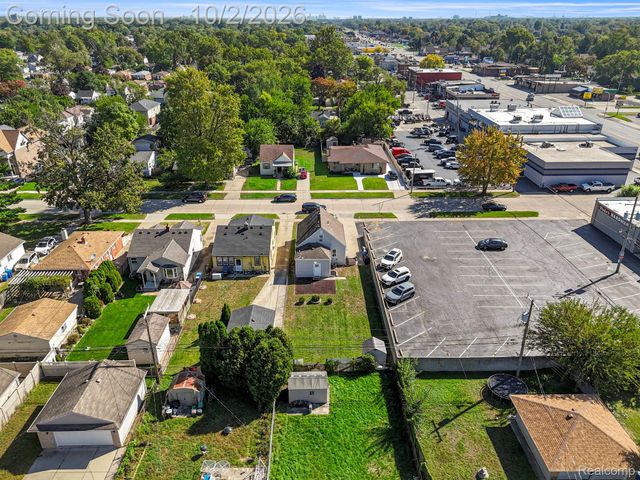 5649 Colonial Street, Dearborn Heights, MI 48127