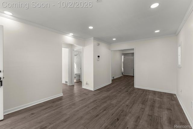 5649 Colonial Street, Dearborn Heights, MI 48127