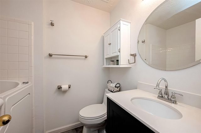 8051 Bay Branch Drive 2, The Woodlands, TX 77382