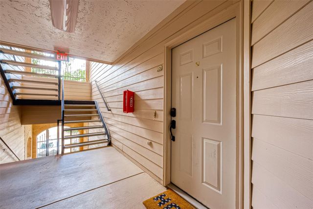 8051 Bay Branch Drive 2, The Woodlands, TX 77382