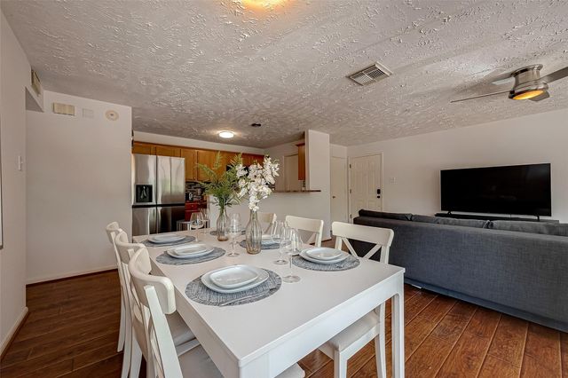 8051 Bay Branch Drive 2, The Woodlands, TX 77382