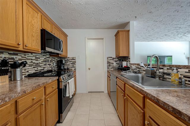 8051 Bay Branch Drive 2, The Woodlands, TX 77382