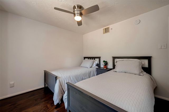 8051 Bay Branch Drive 2, The Woodlands, TX 77382