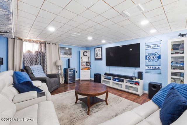 3115 Hikes Ln, Louisville, KY 40220
