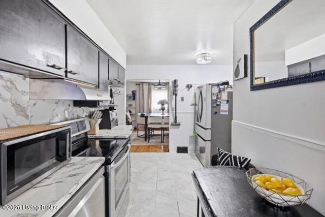 3115 Hikes Ln, Louisville, KY 40220